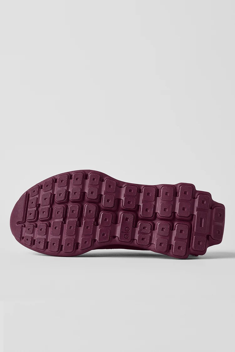 Alo Running Sneaker – Berry Mauve